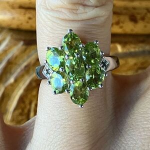 Natural Peridot Green Diamond Sterling Silver Ring Size 6